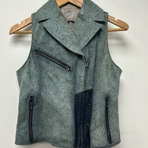 CUADRA women's light blue sheepskin vest size S